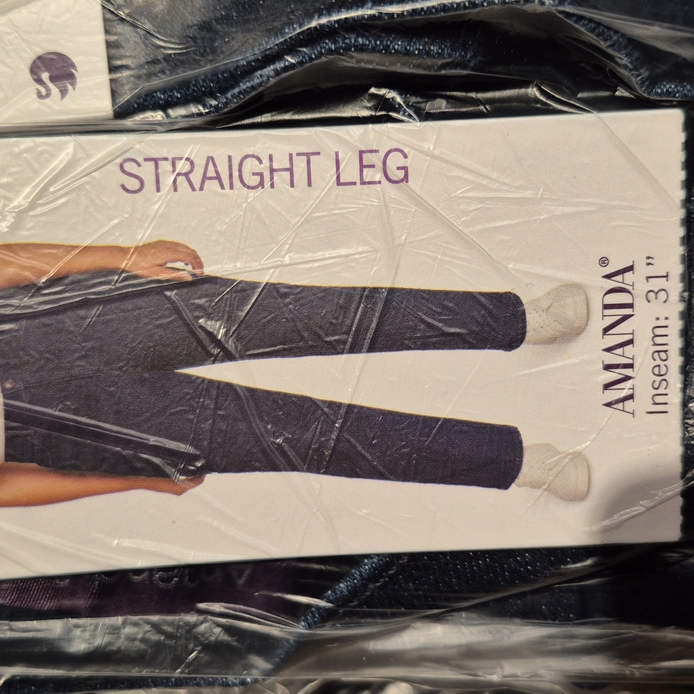 16x31: 🖤Gloria Vanderbilt "Amanda" Str. Leg Jeans